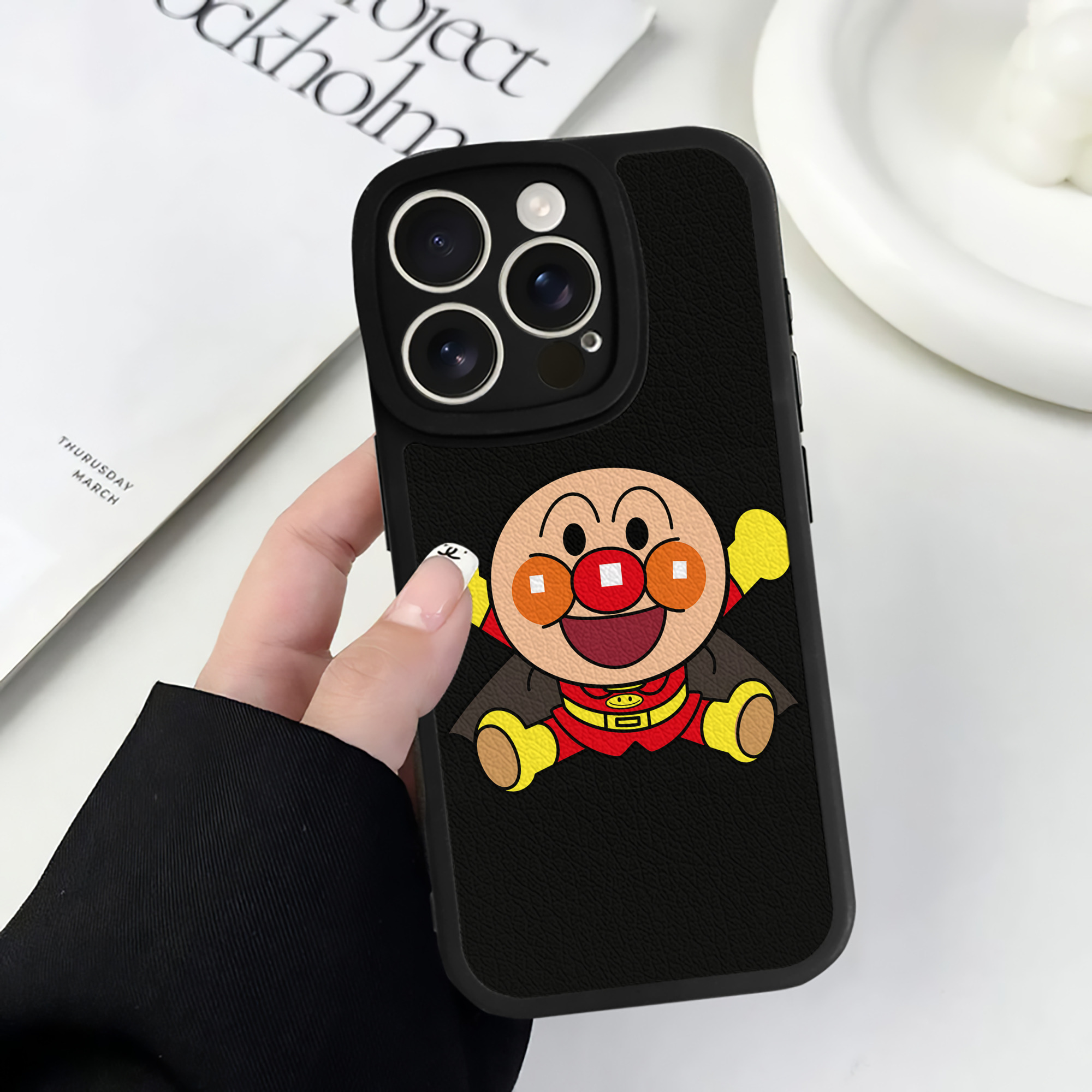 （画像用） アンパンマン Anpanman 【iPhone 16シリーズ対応】シリコンスマホケース（レザー調） 材質：シリコン
